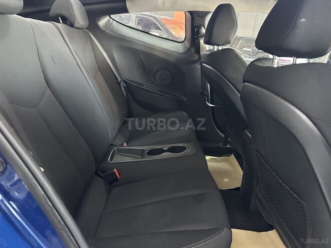 Hyundai Veloster-20