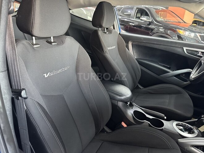 Hyundai Veloster-19