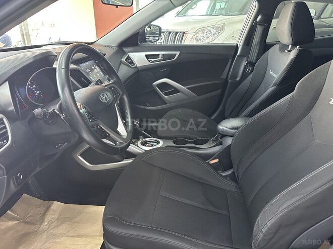 Hyundai Veloster-16