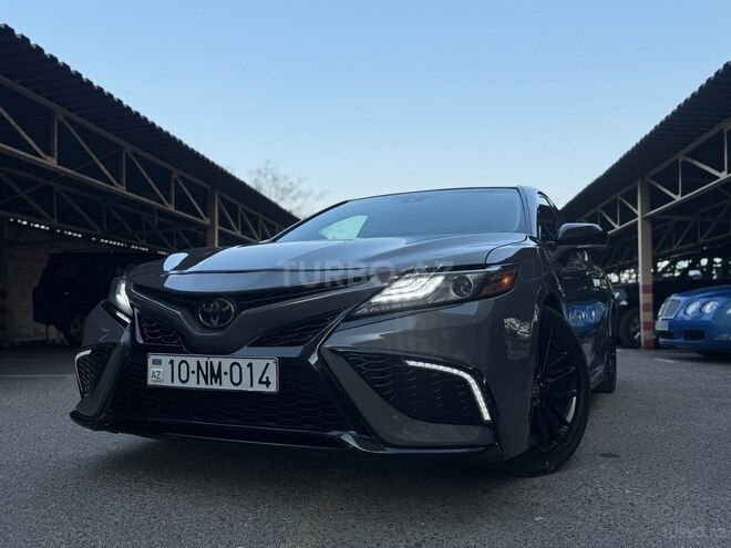 Toyota Camry-1