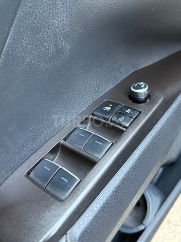 Toyota Camry-13