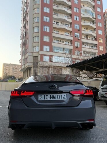 Toyota Camry-8