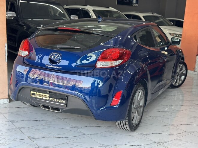 Hyundai Veloster-12
