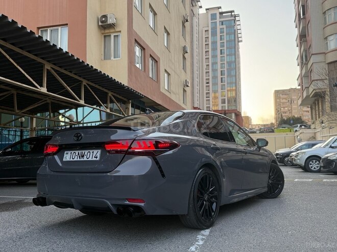 Toyota Camry-5