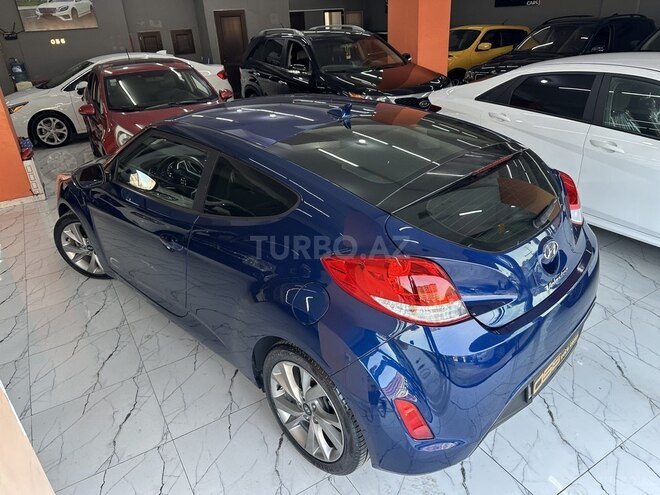Hyundai Veloster-13