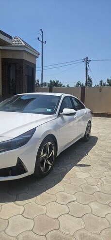 Hyundai Elantra-4