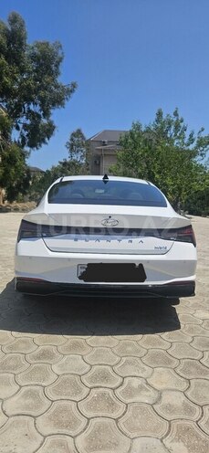 Hyundai Elantra-2