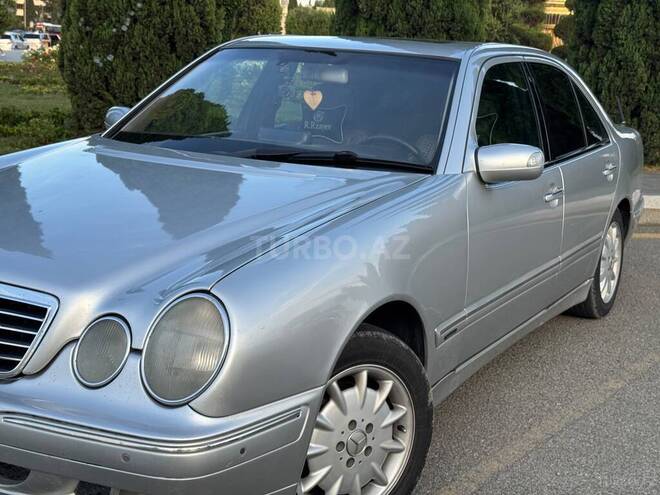 Mercedes E 240-6