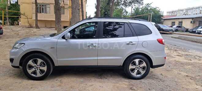 Hyundai Santa Fe-12