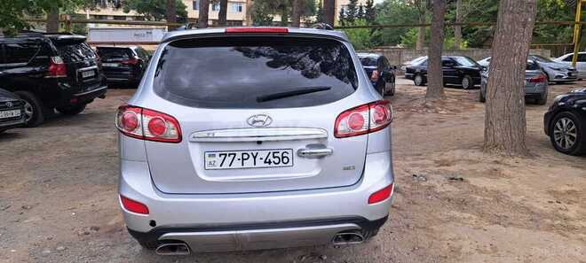 Hyundai Santa Fe-11