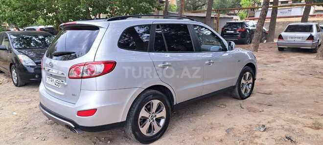 Hyundai Santa Fe-9