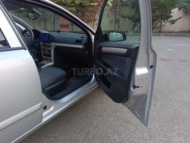 Opel Astra-11