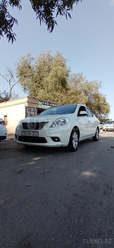 Nissan Sunny-6