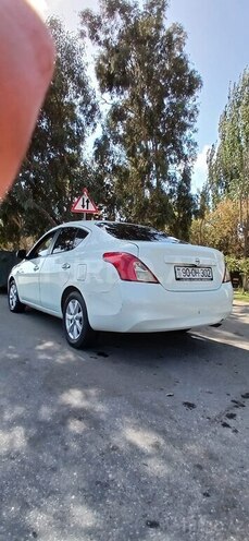 Nissan Sunny-5