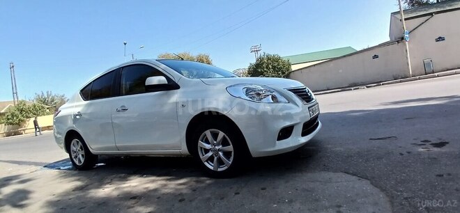 Nissan Sunny-8