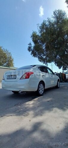 Nissan Sunny-7