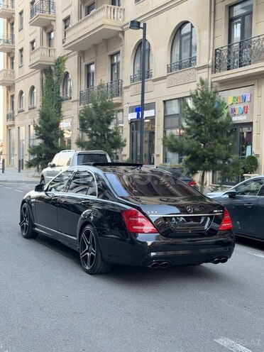 Mercedes S 63 AMG-11