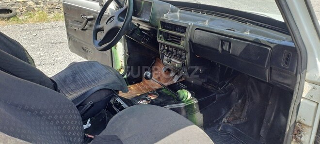 LADA (VAZ) Niva-11