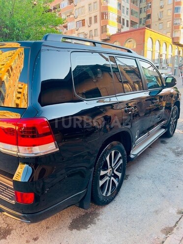 Toyota Land Cruiser-2