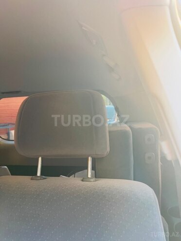 Toyota Land Cruiser-12