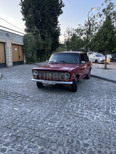 LADA (VAZ) 21011-1