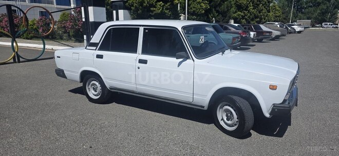 LADA (VAZ) 2107-4