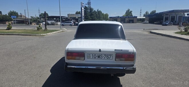 LADA (VAZ) 2107-2