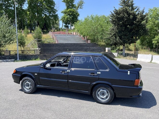 LADA (VAZ) 2115-4