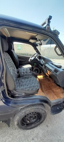 Toyota HiAce-3