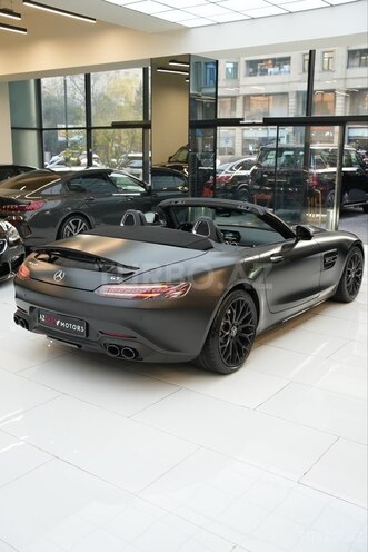 Mercedes AMG GT R-3