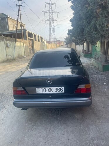 Mercedes 260 E-3