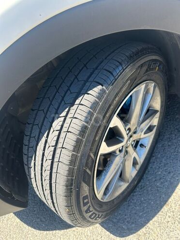 Hyundai Santa Fe-8