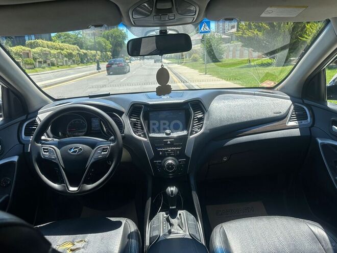 Hyundai Santa Fe-3