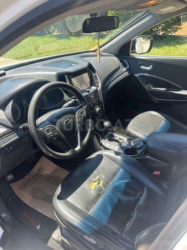 Hyundai Santa Fe-4