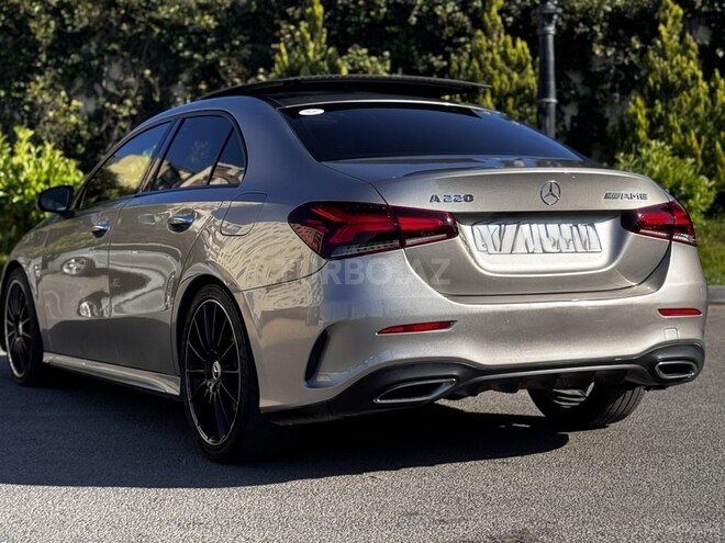 Mercedes A 220-8