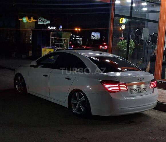 Chevrolet Cruze-11