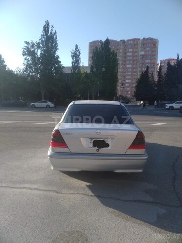 Mercedes C 200-2