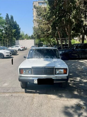 LADA (VAZ) 2107-2