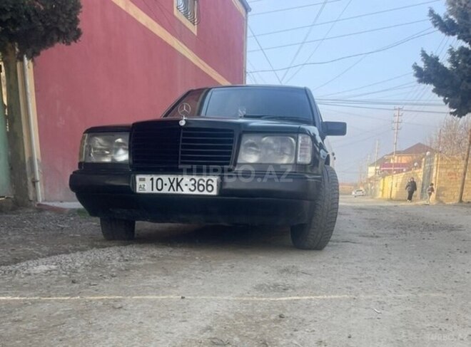 Mercedes 260 E-1