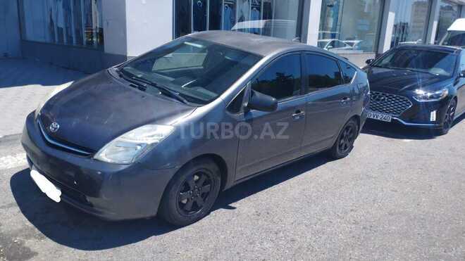 Toyota Prius-2