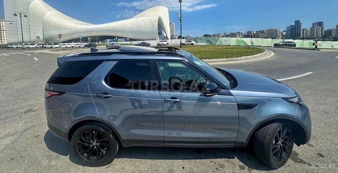 Land Rover Discovery-5