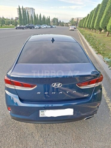 Hyundai Sonata-2