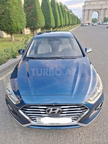 Hyundai Sonata-16