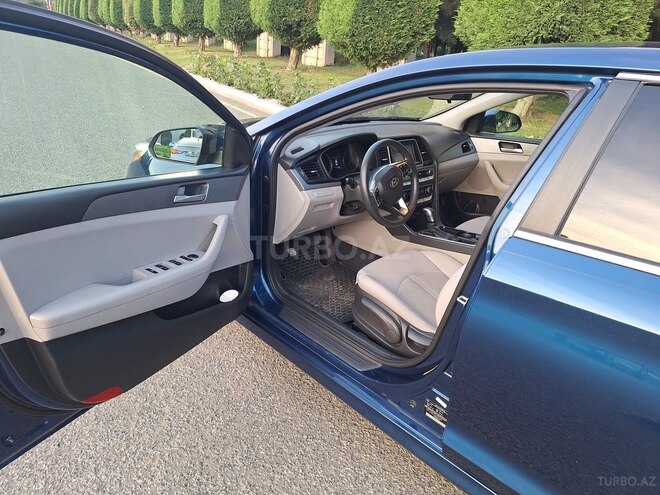 Hyundai Sonata-10