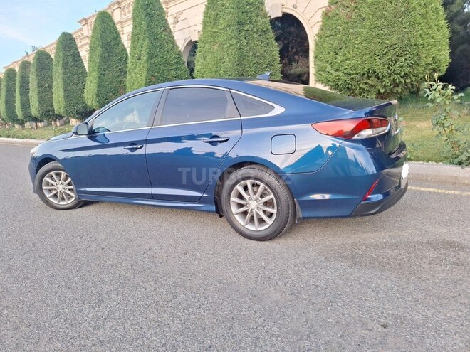 Hyundai Sonata-17