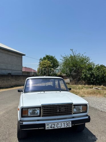 LADA (VAZ) 2107-2