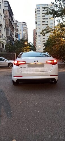 Kia Optima-4