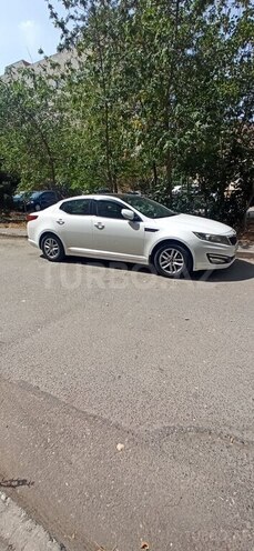 Kia Optima-11