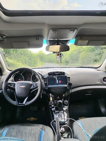 Chevrolet Cruze-10