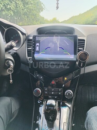 Chevrolet Cruze-13